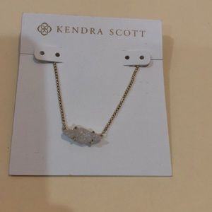 Kendra Scott necklace